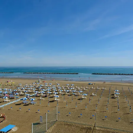 Nautic Hotel