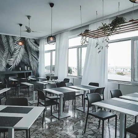Otel Nautic
